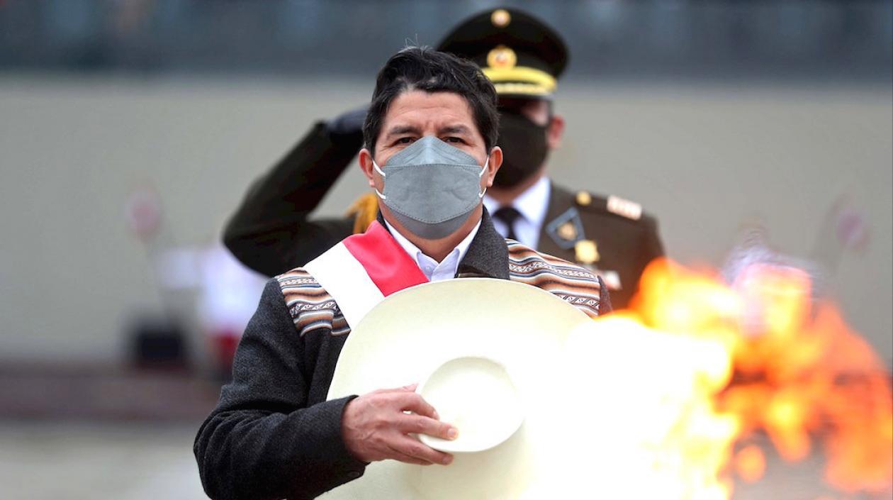 Pedro Castillo, Presidente de Perú, en el 'ojo del huracán' por corrupción electoral.