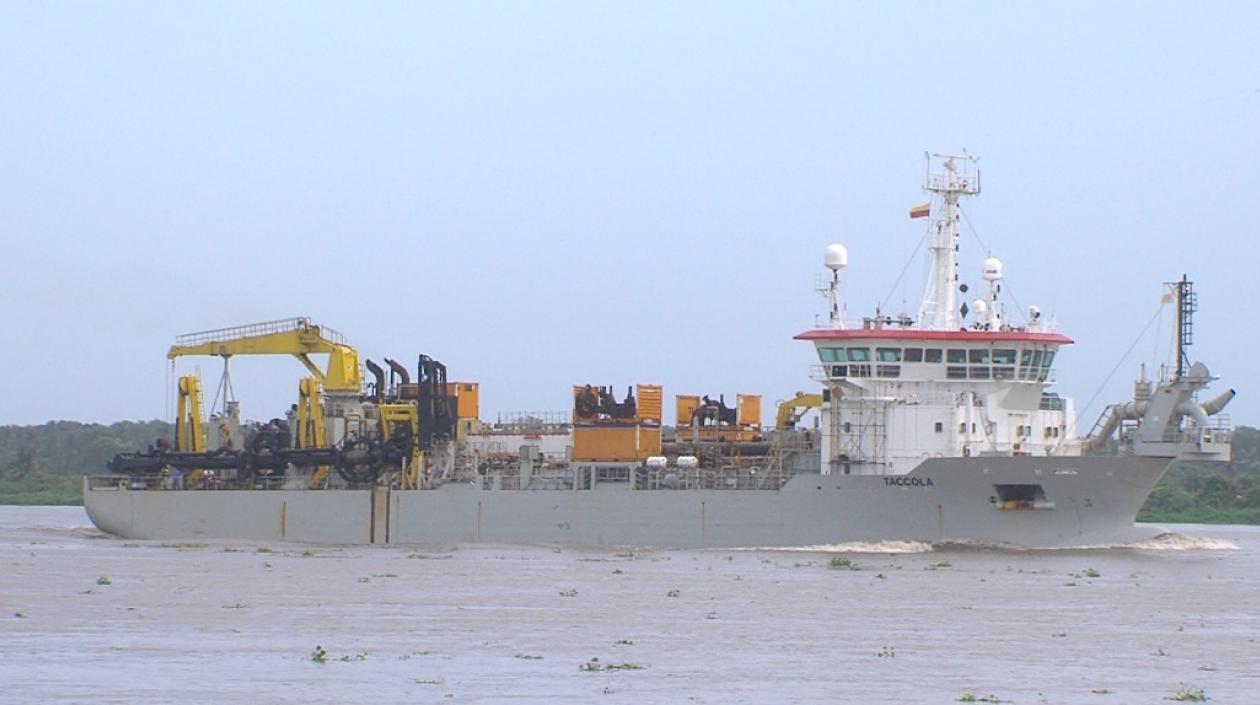 'Taccola', otra draga dañada en el puerto de Barranquilla.