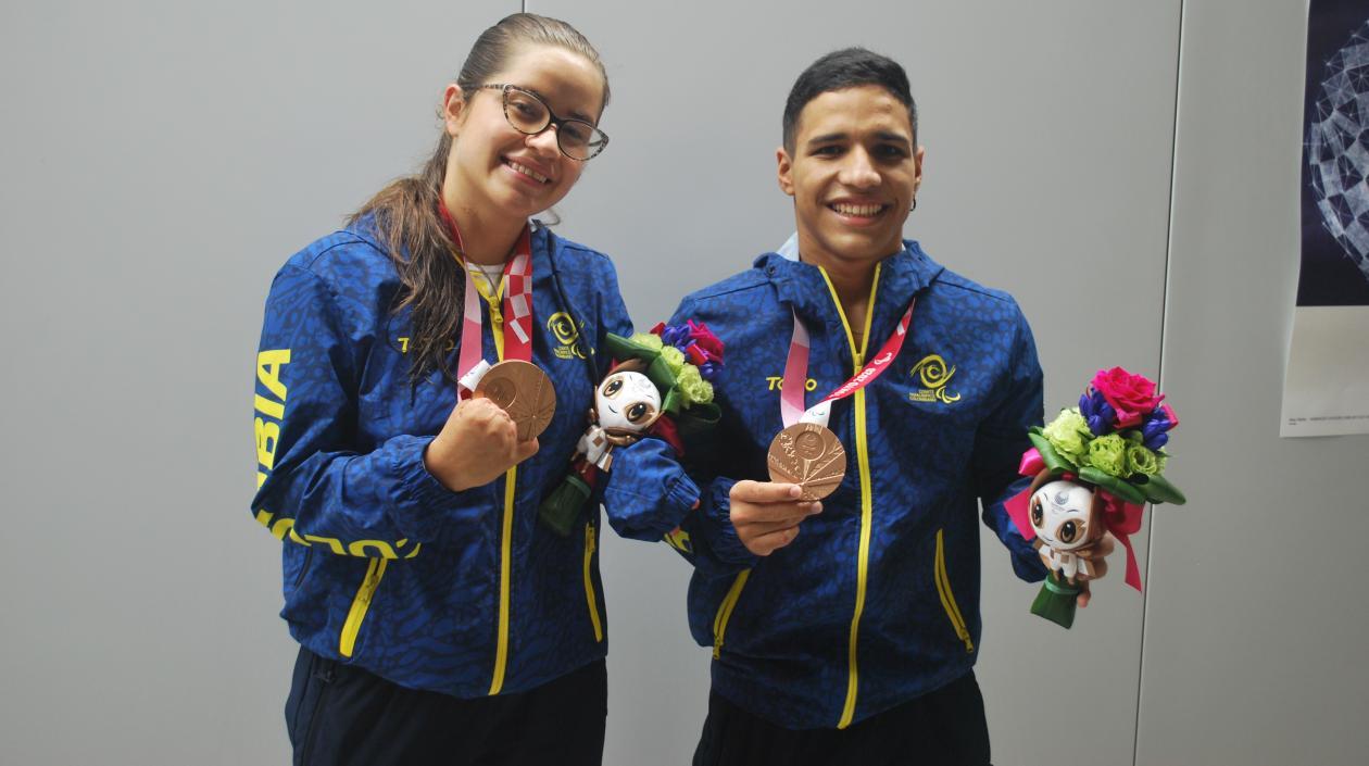 Laura González y Carlos Daniel Serrano, medallistas de bronce.