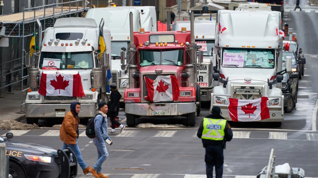 Los camioneros bloquean las calles de Ottawa.