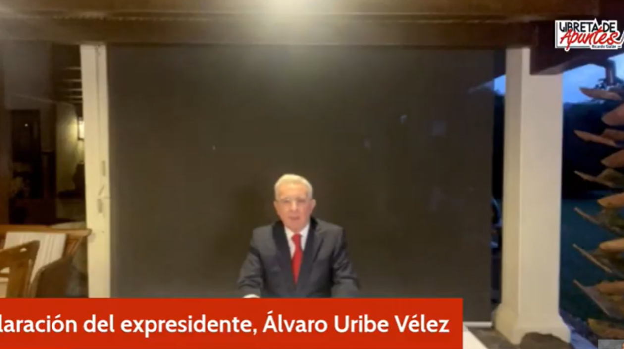 Álvaro Uribe Vélez, expresidente.