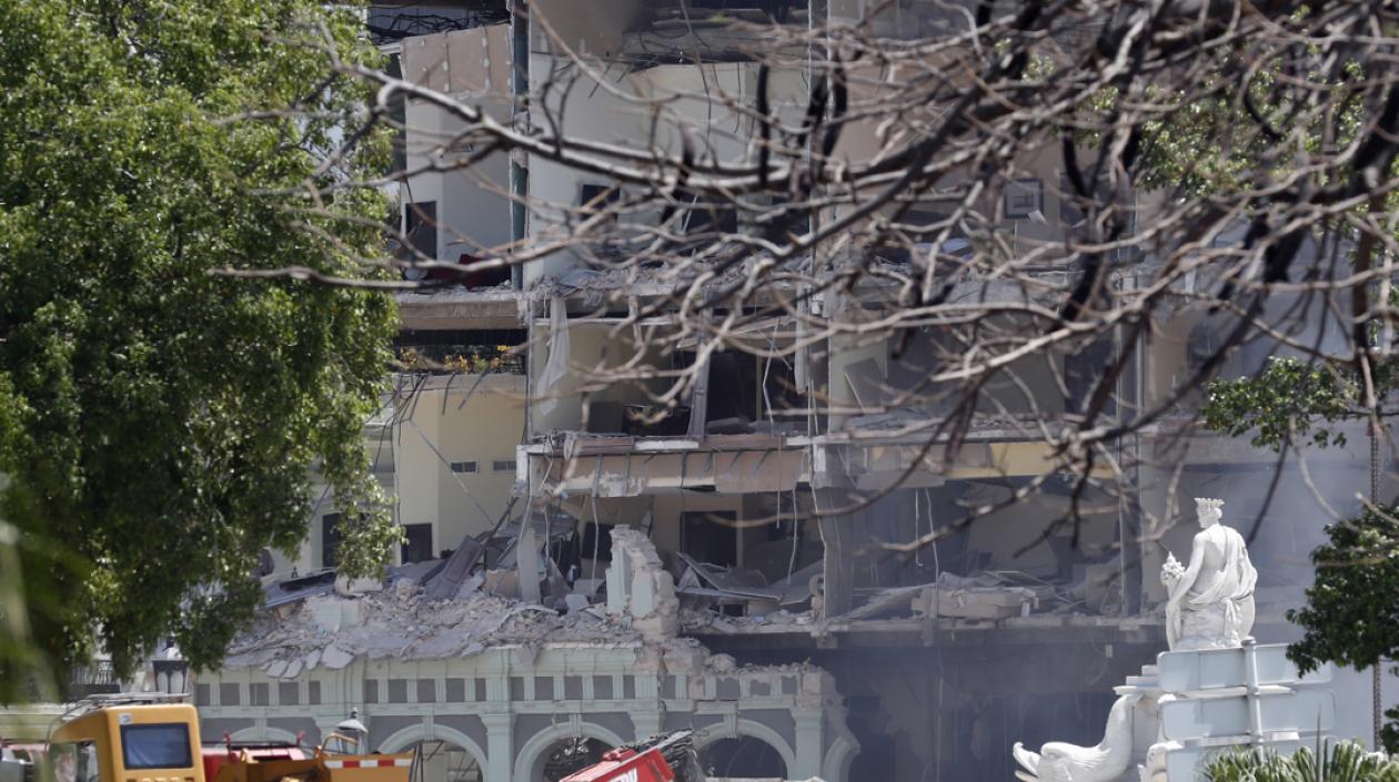  Una fuerte explosión de origen desconocido afectó este viernes gravemente al hotel Saratoga de La Habana.