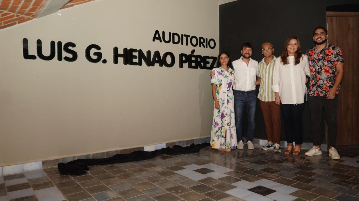 Homenaje a Luis Henao Pérez en el auditorio de la Fábrica de Cultura.