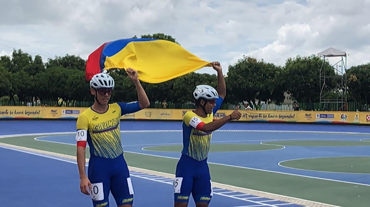 Patinadores en los Juegos Bolivarianos de Valledupar 2022.