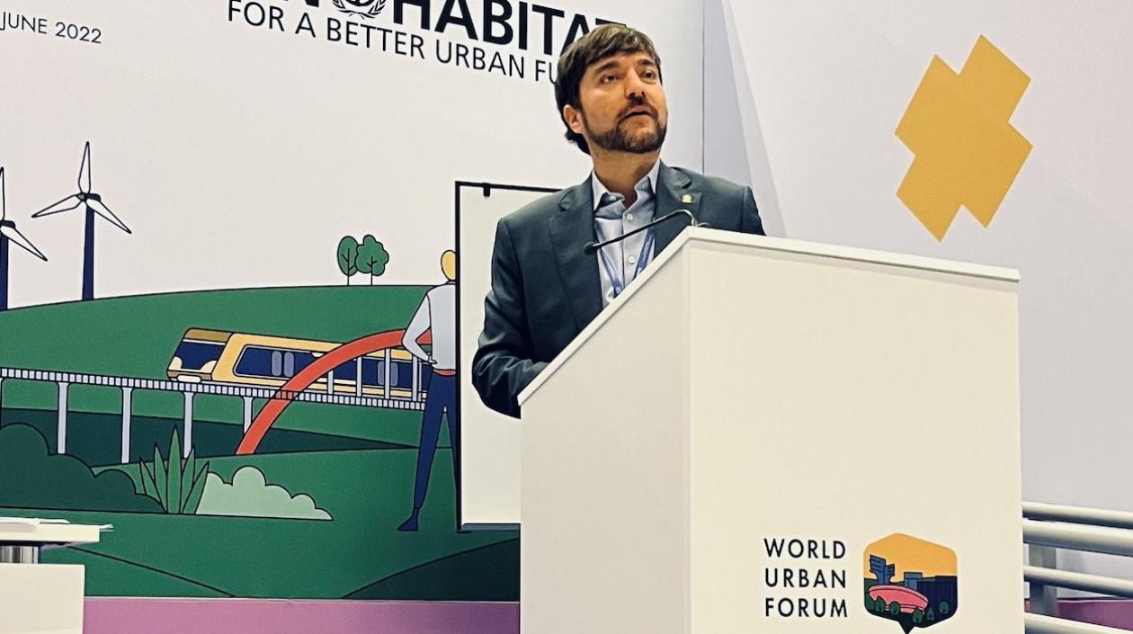 El Alcalde Jaime Pumarejo participando en el World Urban Forum.