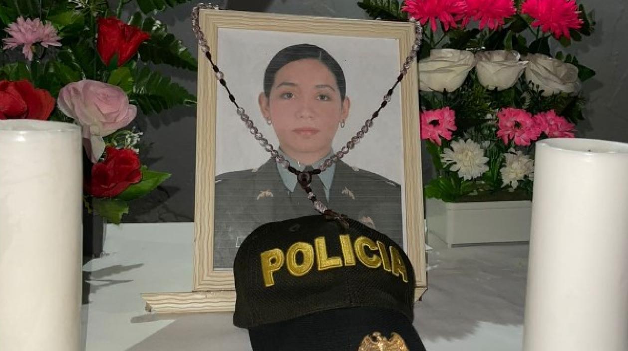 La imagen de la patrullera Leidy Sánchez Montoya en el tributo que le rindieron sus compañeros.