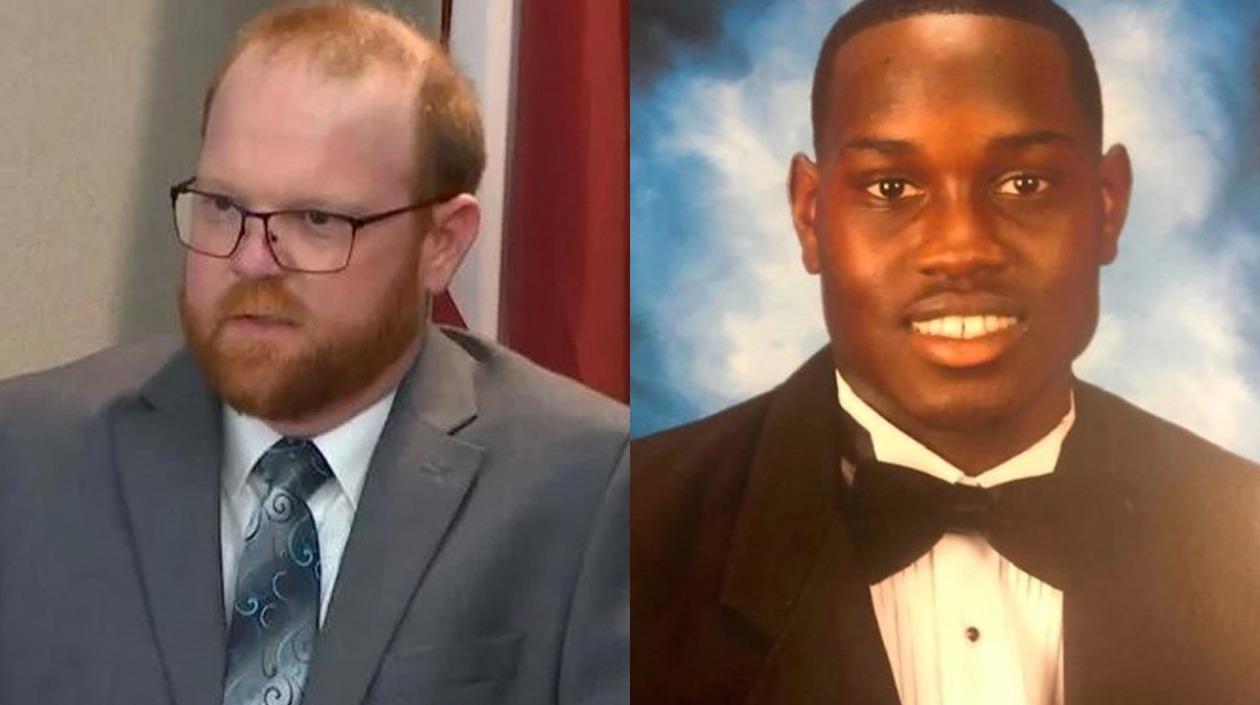  Travis McMichael, de 36 años, y el joven afroamericano Ahmaud Arbery, asesinado.