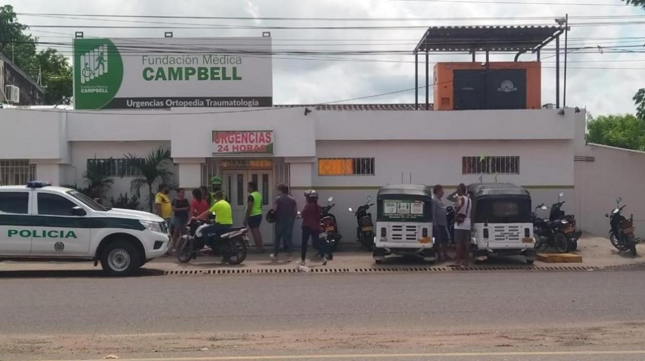 Clínica Campbell de Malambo, a donde fue llevado el miembro del Gaula Militar. 