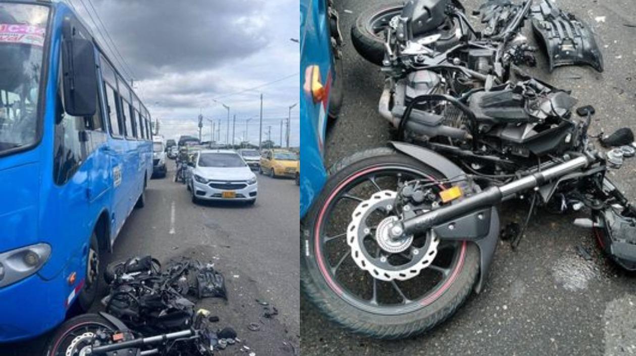 El bus y la motocicleta implicados en el accidente. 