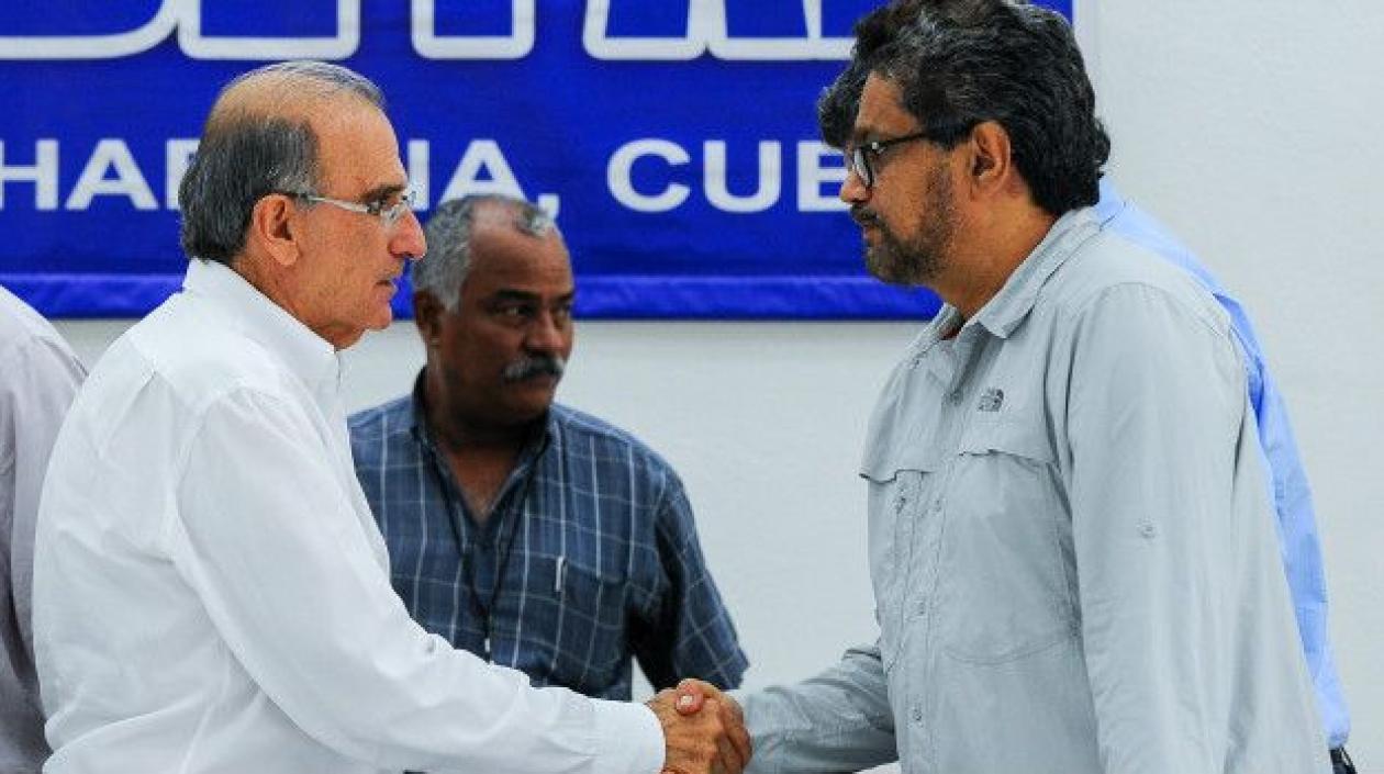 Humberto De la Calle e Iván Márquez, en los diálogos de paz en La Habana.