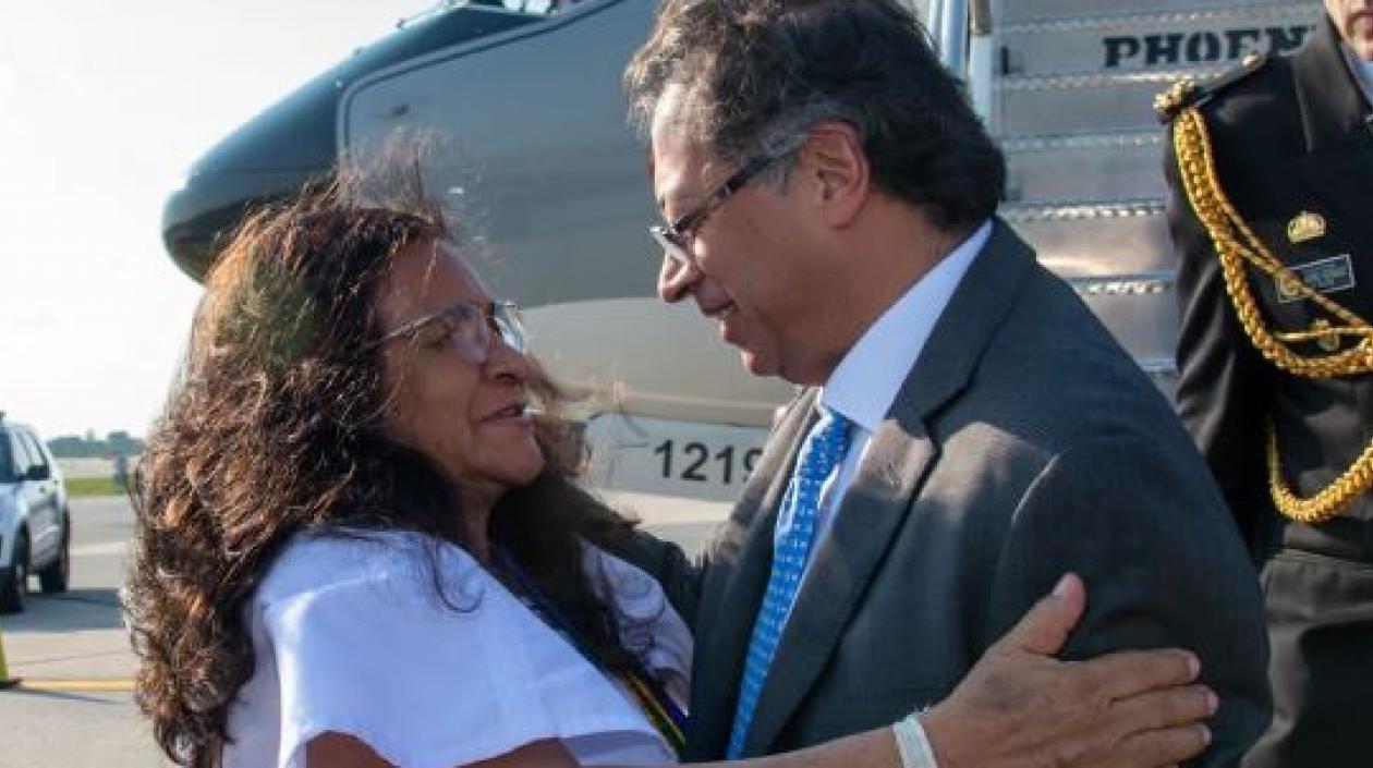 Petro con la embajadora de Colombia ante la ONU, Leonor Zalabata.