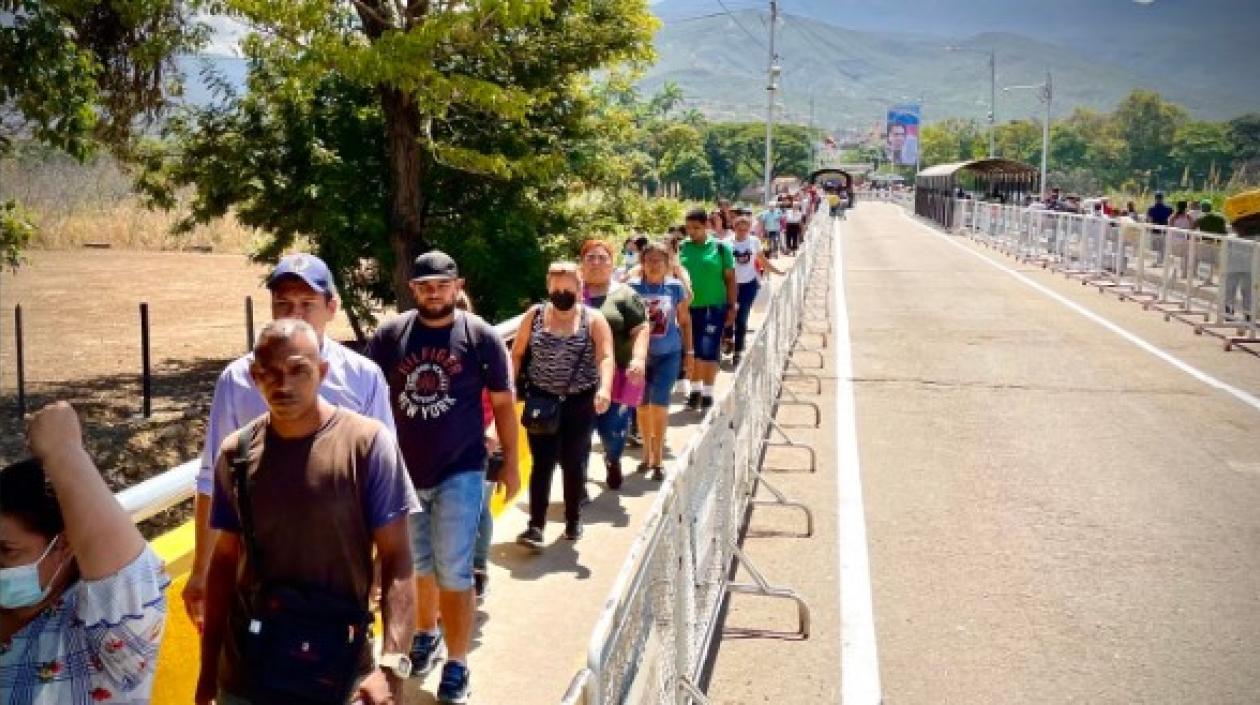 Así estaba ayer el paso para ciudadanos en el puente Simón Bolívar, en Cúcuta.