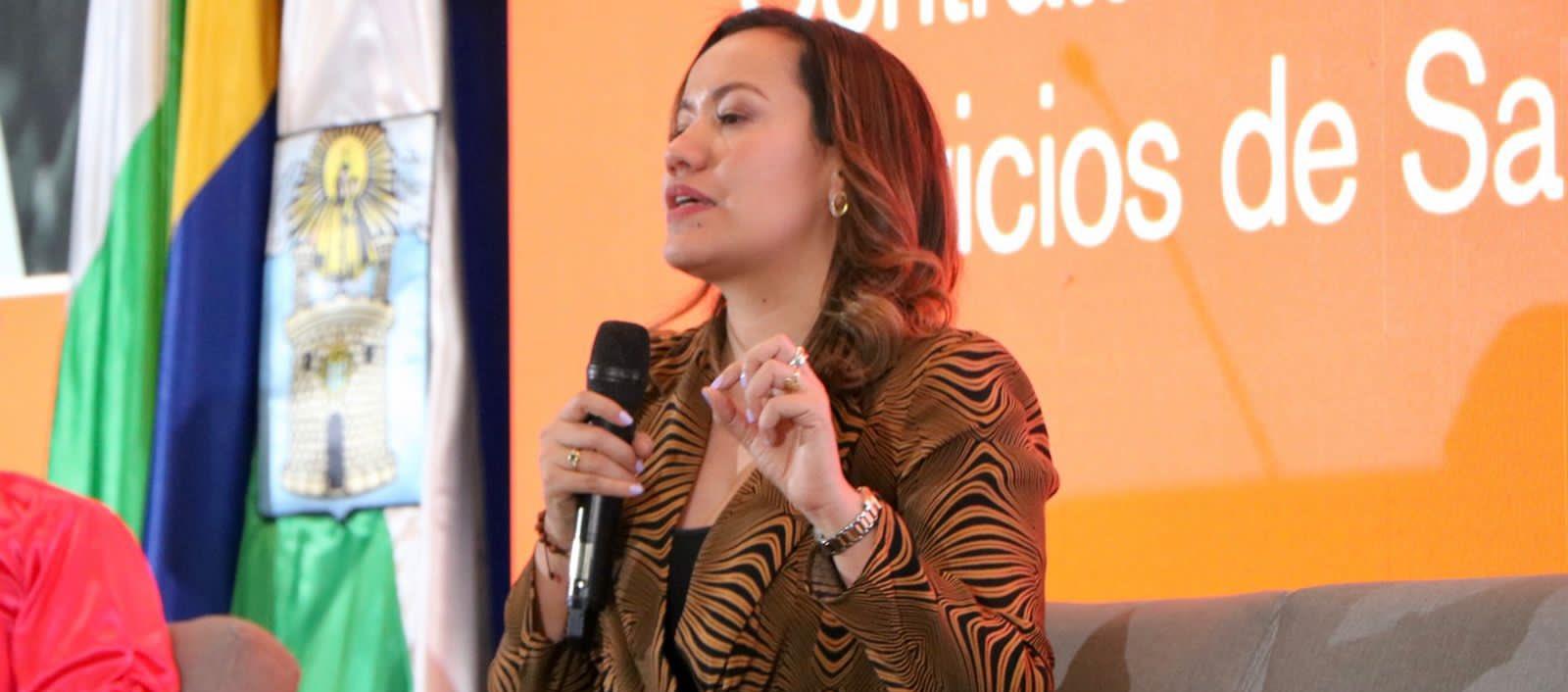 El Ministro de Salud, Carolina Corcho.