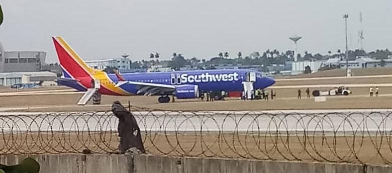 Avión Southwest aterrizando de emergencia en La Habana