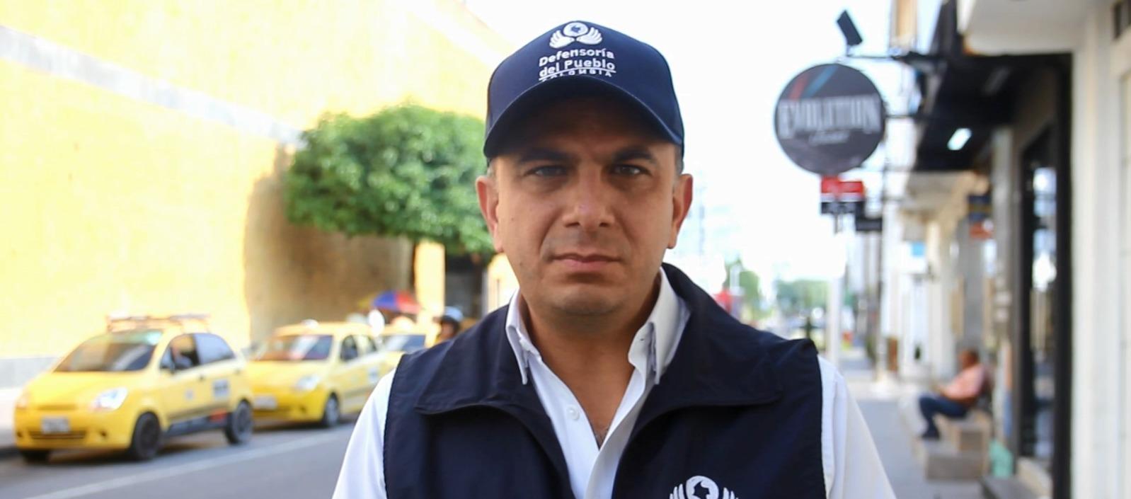 El Defensor del Pueblo, Carlos Camargo Assis.