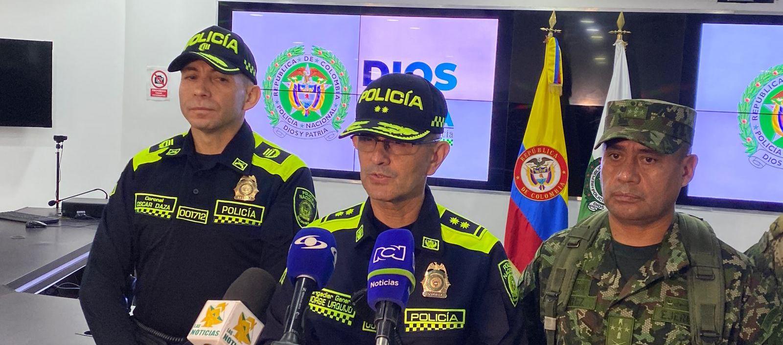 El general Jorge Urquijo en rueda de prensa