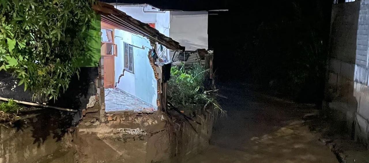 Vivienda afectada tras la avalancha.