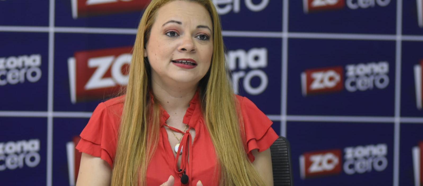 Alejandra Moreno Astwood, candidata a la Asamblea del Atlántico por el Pacto Histórico, en la visita a Zona Cero