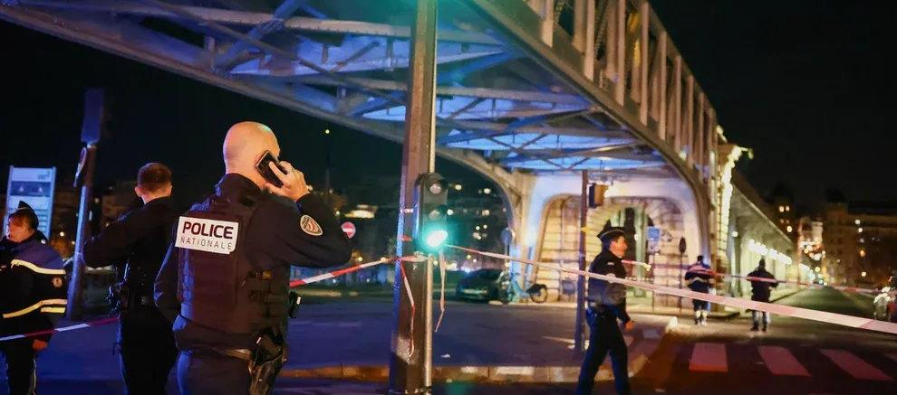 La Policía de Francia vigila el sector aledaño en donde ocurrió el ataque a puña