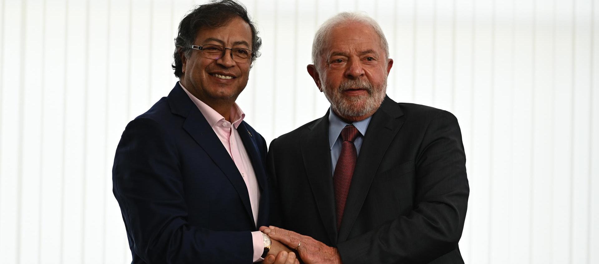 El presidente de Brasil, Luiz Inácio Lula da Silva, y su colega de Colombia, Gustavo Petro