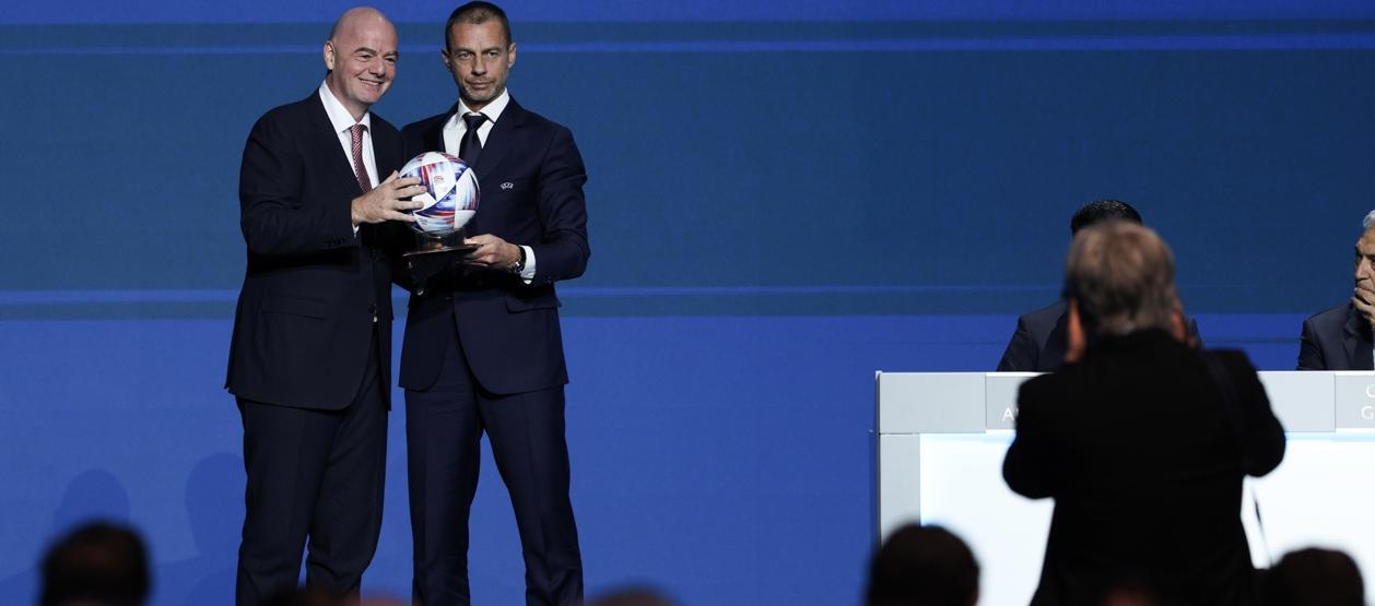 Presidente de la FIFA Gianni Infantino junto al presidente de la UEFA Aleksander Ceferin.