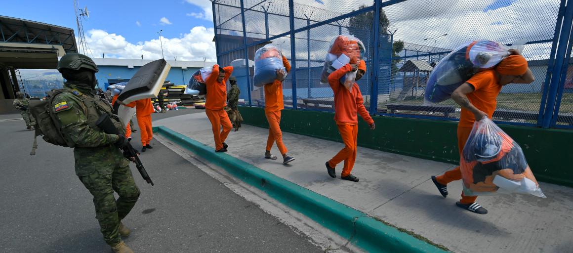 El gobierno de Ecuador ha concretado la extradición de 13 presos colombianos