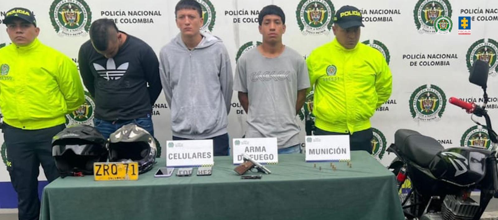 William Steven Grisales Salamanca, alias Palomo; Sebastián Gutiérrez Coronado, alias El Indio; y Brayan Alberto Paz Mosquera, alias ‘Tony’. 