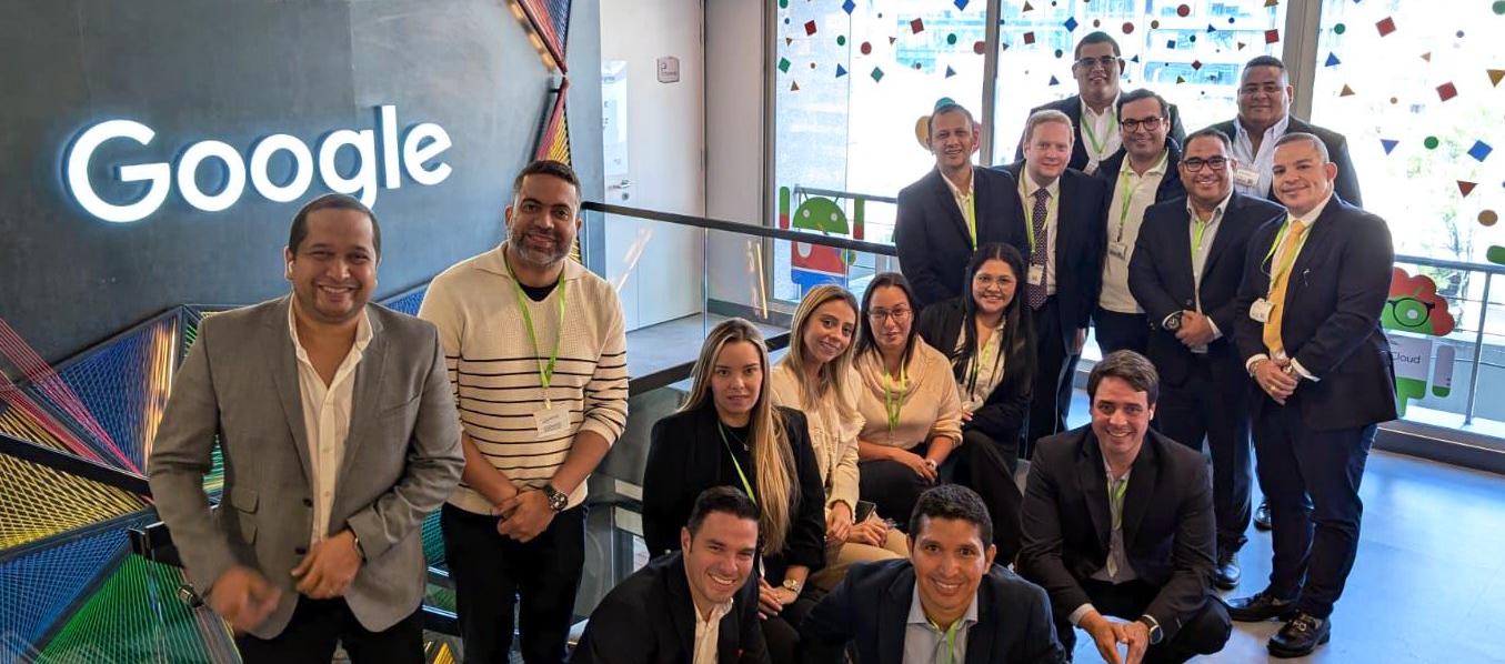 Visita de secretario Jurídico, Rachid Nader, a las oficinas de Google.