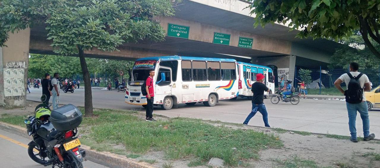 Bloqueo en la Circunvalar a la altura del puente de Murillo. 