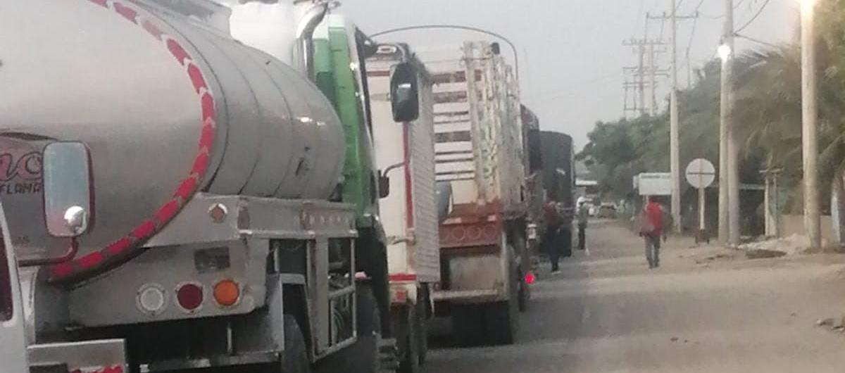 El bloqueo en el puente Pumarejo.