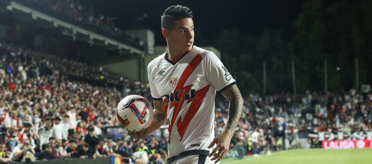 James Rodríguez debutó el lunes en la victoria 3-1 del Rayo Vallecano sobre Osasuna.