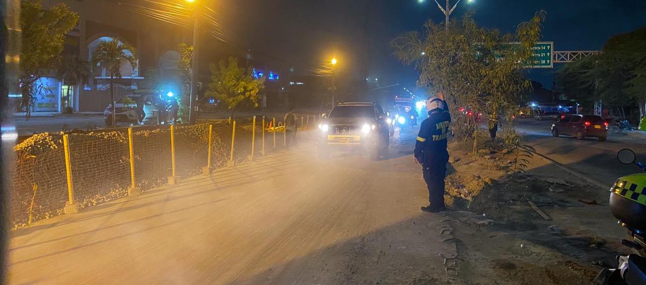 Los vehículos empezaron a transitar desde esta noche por el puente de Simón Bolívar. 