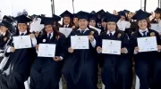 Internas y pospenadas de El Buen Pastor en su graduación.