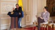 El Presidente Gustavo Petro junto al ministro de Educación, Daniel Rojas.