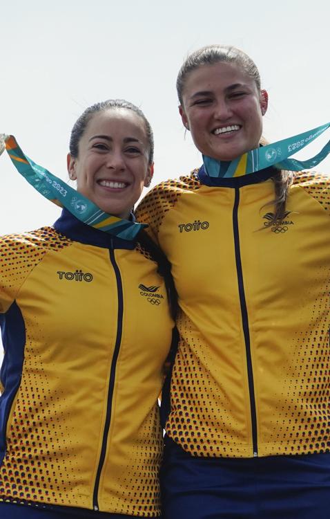 Mariana Pajón y Gabriela Bolle, representantes de Colombia en el BMX de los Juegos Olímpicos de París.