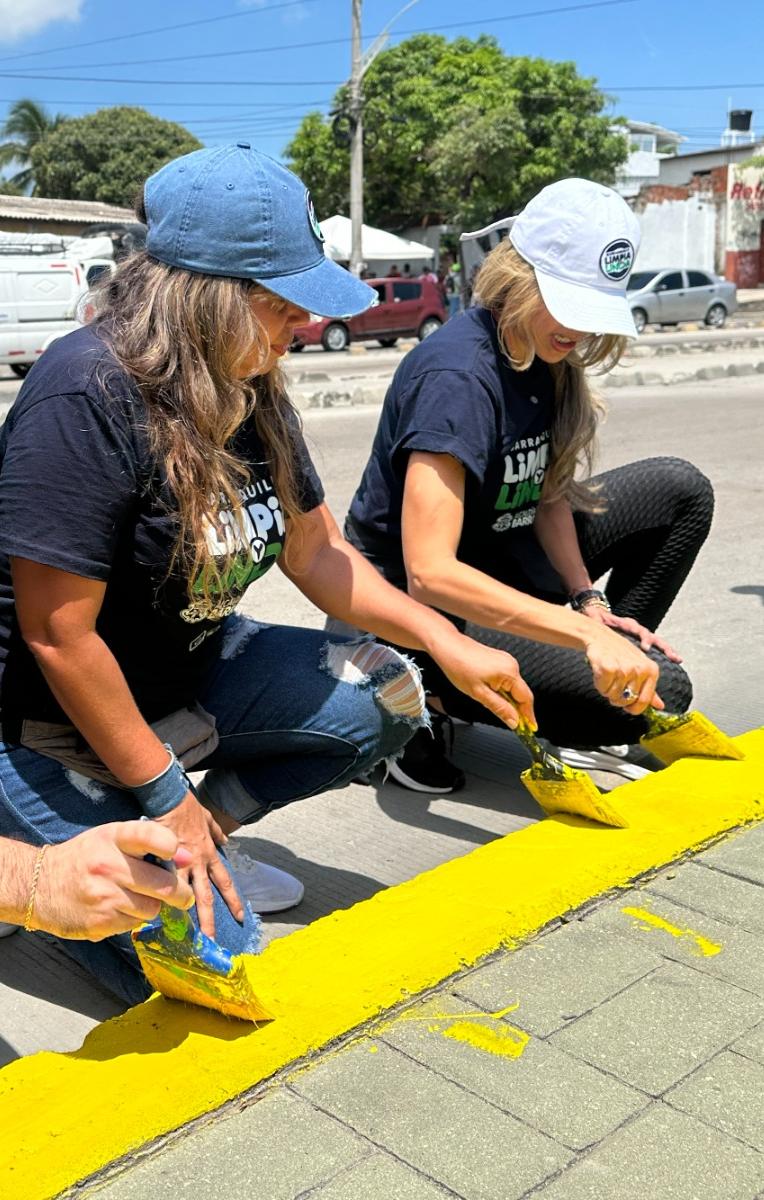 Distrito, Triple A y Transmetro realizan jornadas de limpieza en diferentes estaciones 