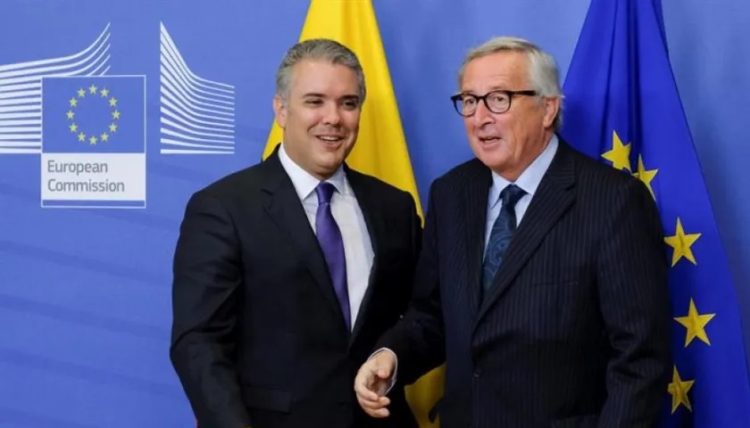 El presidente de la Comisión Europea, Jean-Claude Juncker (d), recibe al presidente colombiano, Iván Duque.