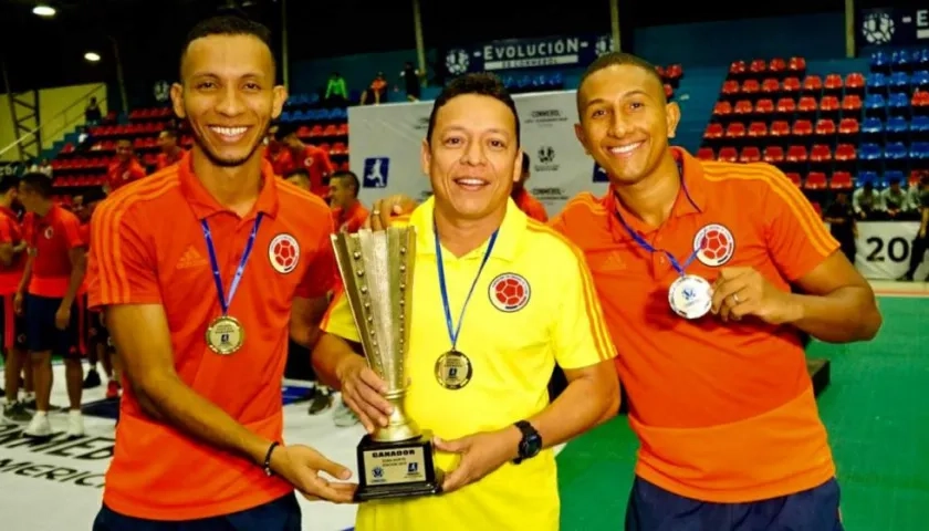 Brayan Güette, Roberto Bruno y Adrián Ángulo, pertenecientes al Independiente Barranquilla. 