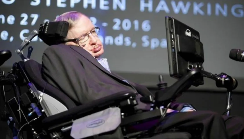 El fallecido científico británico Stephen Hawking.