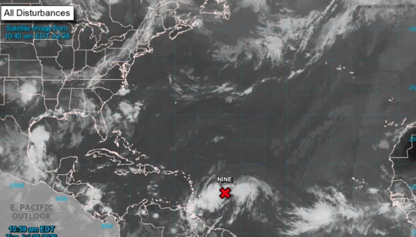 La cruz roja representa a la tormenta 9 en el Caribe.