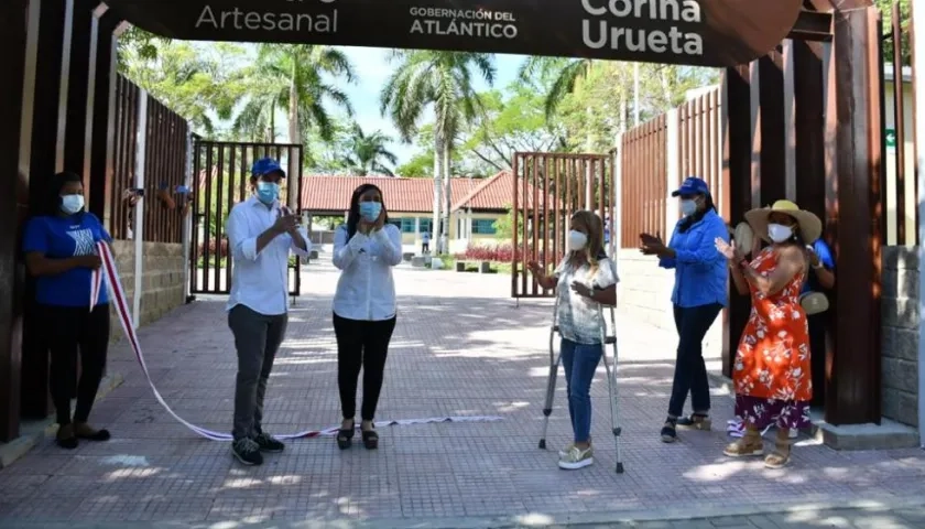Acto de inauguración del Centro Artesanal.