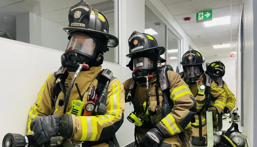 Ser bomberos podría ser otra opción para el Servicio Militar Obligatorio.