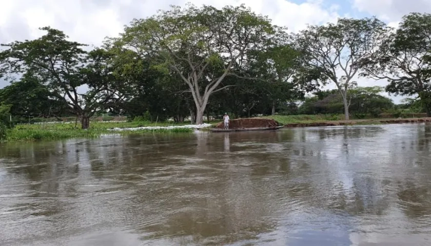 El alto nivel del río Magdalena amenaza Salamina y otras poblaciones ribereñas.