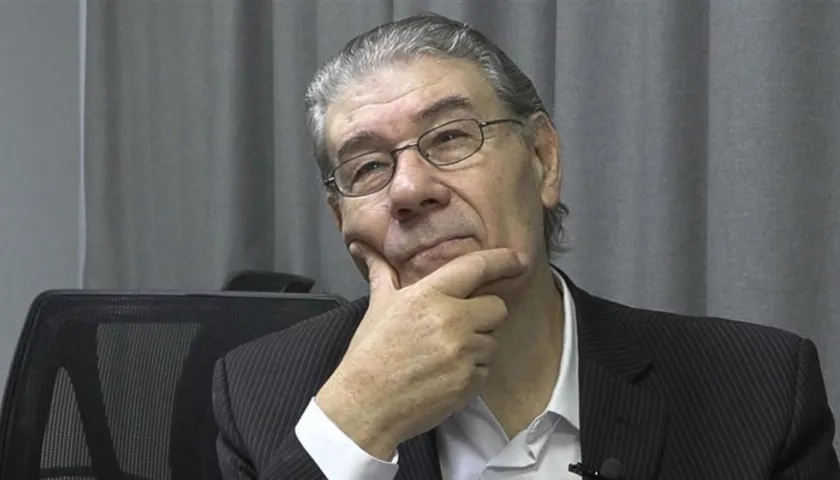 Víctor Hugo Morales, narrador de fútbol y periodista. 