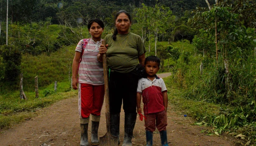 La Agencia Nacional de Tierras hizo entrega del acta de constitución de la zona de reserva campesina La Tuna.