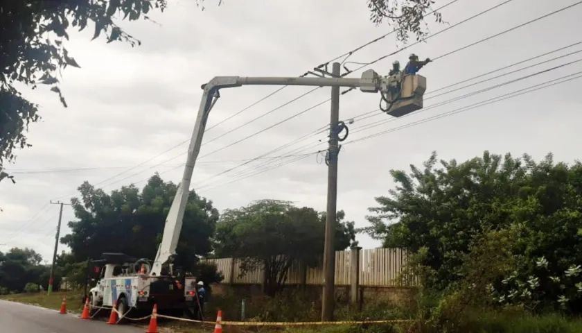 Trabajos programados de mantenimientos de redes eléctricas.