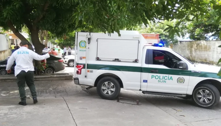 El cuerpo del hombre fue llevado a Medicina Legal. 