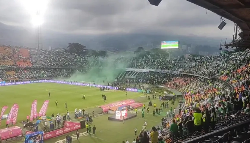 Disturbios en el estadio Atanasio Girardot de Medellín.