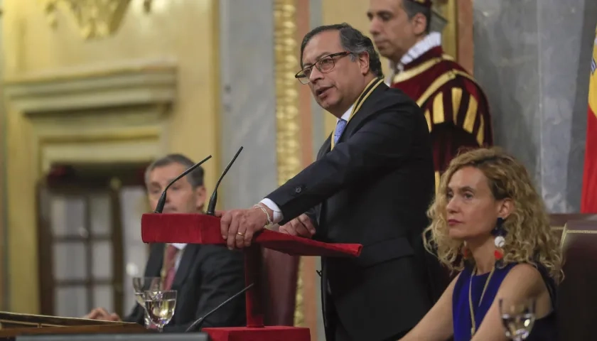 Presidente Petro durante su discurso en  el Congreso de los Diputados.
