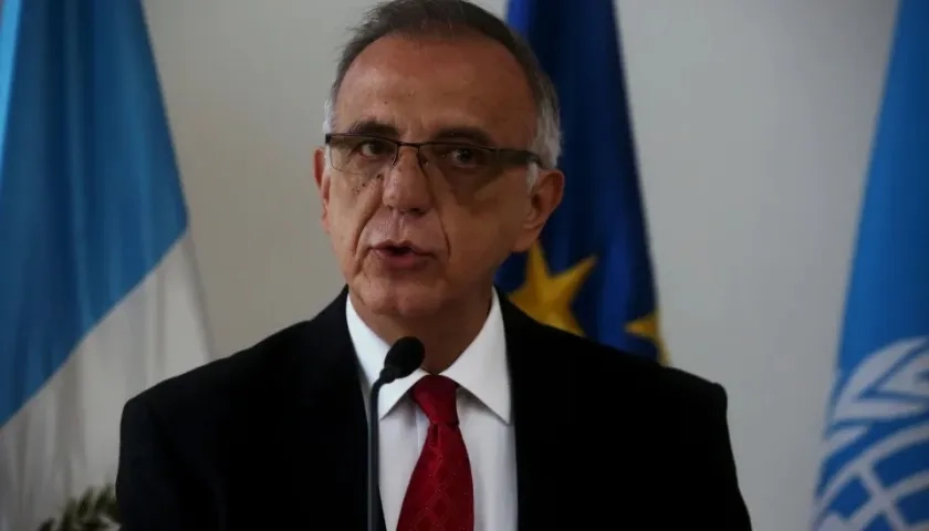 Ministro de Defensa Nacional, Iván Velásquez Gómez.
